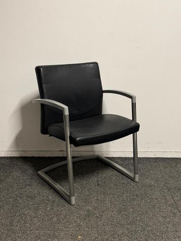 Kembo Thema - Stoel - Zwart leer met chroom/grijs onderstel, Vergader- of Presentatieruimte, Ophalen of Verzenden, Gebruikt, Stoel