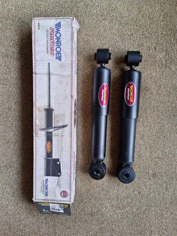 Schokdempers achteras Citroen C4, DS5 en Peugeot 5008, Ophalen of Verzenden, Nieuw, Peugeot