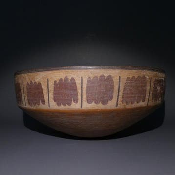 Nazca, Peru, Terracotta, Aardewerk Bord gedecoreerd. Ø 19,5