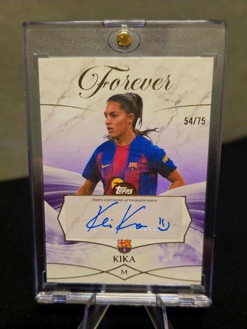 2025/26 Topps Forever Kika 54/75 Gesigneerde kaart,, Nieuw