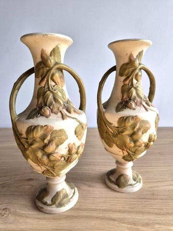 Royal Dux Bohemia - Vaas (2) - Porselein - Floraal - Ca.