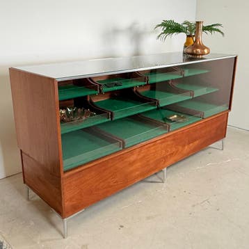 Mid-Century Vitrine Toonbank – Mahonie, Chroom & Gehard Glas, Bruin, 100 tot 150 cm, 150 tot 200 cm, Ophalen of Verzenden