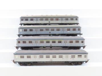 Trix Express H0 - Modeltrein personenwagen (4) - 4x 4-assige, Nieuw