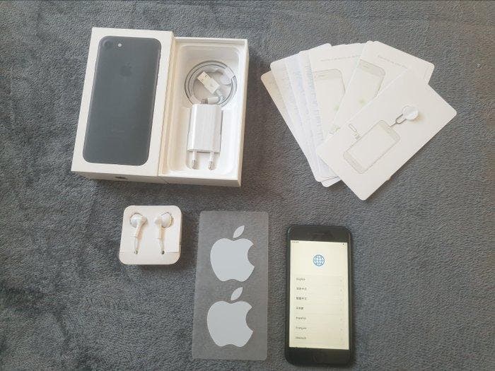 Apple iPhone 7 32Gb - Mobiele telefoon - In originele, Spelcomputers en Games, Spelcomputers | Overige Accessoires