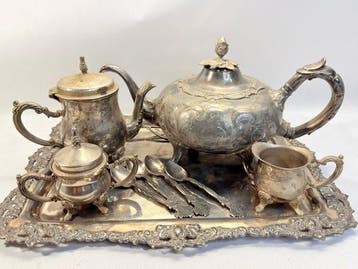 Theeservies - Antique Silver Plated Tea Set on Ornate
