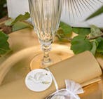 Kaartje Vredesduif aan satijn lint, Hobby en Vrije tijd, Knutselen, Verzenden, Nieuw