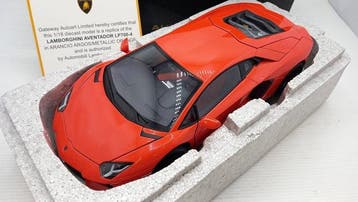 Autoart 1:18 - Modelauto - Lamborghini Aventador LP700-4 -, Nieuw