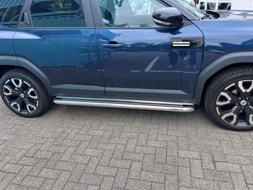 Dacia Bigster sidebars 60 mm met RVS trede / ACTIE, Auto diversen, Auto-accessoires, Ophalen of Verzenden, Nieuw