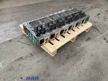 Cilinderkop Volvo D13K 540 21368560, Ophalen, Gebruikt, Volvo, Motor en Toebehoren