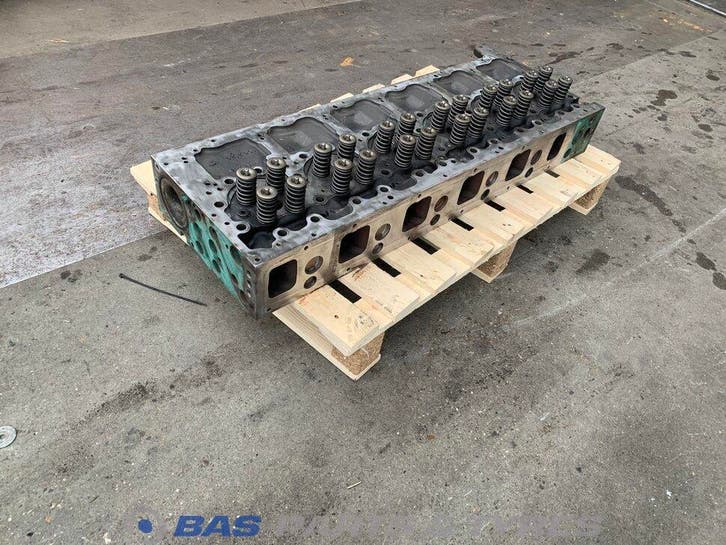 Cilinderkop Volvo D13K 540 21368560, Auto-onderdelen, Vrachtwagen-onderdelen, Gebruikt, Volvo, Motor en Toebehoren, Ophalen