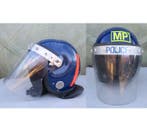 Helm (2) - Engeland - 1990-2000