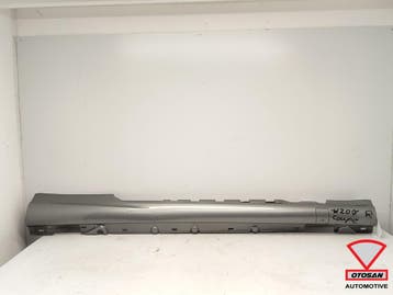 Mercedes E Coupe W207 AMG Side Skirt Rechts A2076901840, Ophalen, Gebruikt, Mercedes-Benz, Rechts