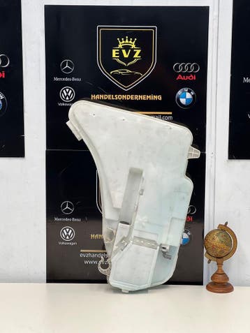 BMW 5 serie Touring ruitensproeiertank 8050439, Auto-onderdelen, Gebruikt, BMW
