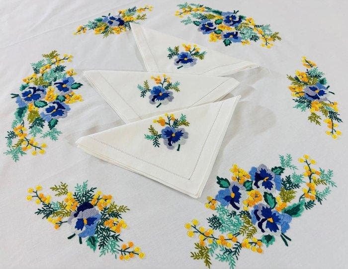 Tafelkleed (9) - 170 cm - 170 cm - RICAMO VINTAGE, Antiek en Kunst, Antiek | Kleden en Textiel