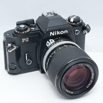 Nikon FG + Zoom-Nikkor C Auto 43-86mm f/3.5 Analoge camera, Nieuw