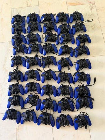 Atrix - 45x Atrix Wired Compact Wired USB Controllers Model, Nieuw
