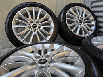 Mini Cooper / One / Clubman 17 inch Winterbanden 7mm 5x112, Auto-onderdelen, Banden en Velgen, Nieuw, 17 inch, Personenwagen