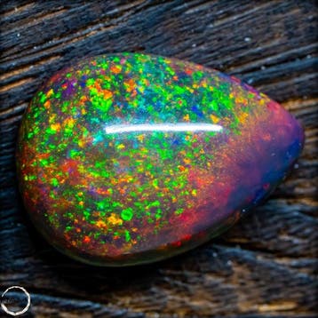 Larg Natural Black Opal – Een zweem van de oceaan, gevangen