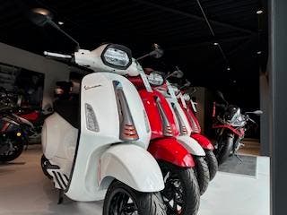 Vespa Sprint S 50cc scooter – nieuw, Maximaal 45 km/u, Nieuw, Ophalen of Verzenden, Benzine