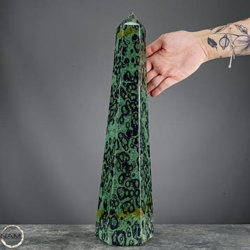 Majestueuze Kambaba-obelisk uit Madagaskar – 4,5 kg