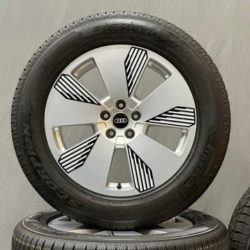 Audi e-tron/Q7/Q8–Originele 19 inch AERO Velgen Pirelli, 19 inch, Gebruikt, 255 mm, Banden en Velgen