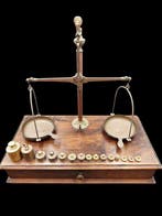 Sessanta gr - Apothekersweegschaal - Hout, Messing -