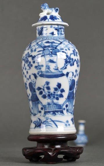 Kangxi Mark - Container - Jongens die vazen vasthouden