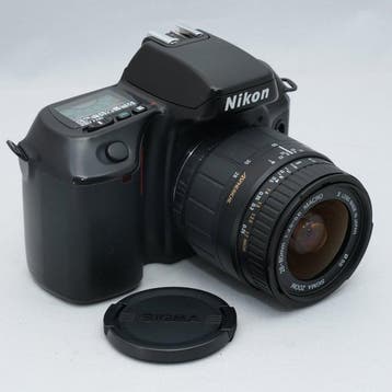 Nikon F70 (N70) with Sigma Zoom 28-80mm f/3.5-5.6 Macro lens, Nieuw
