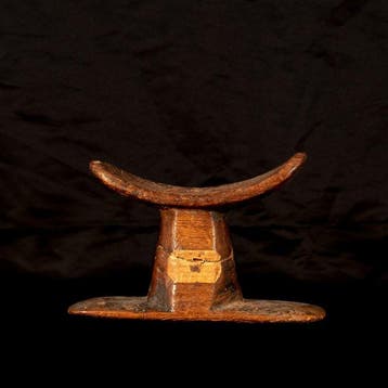 Oude Egypte, Nieuwe rijk Houten hoofdsteun met oud