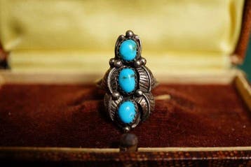 Navajo Drie-Stenen Kingman Turquoise Verticale Bladring -