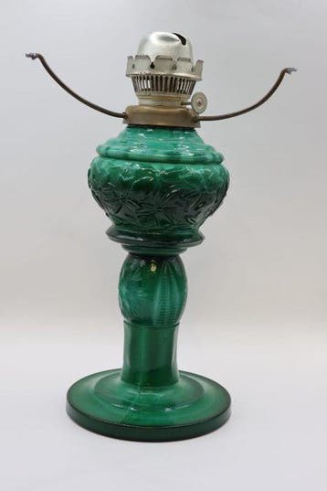 Heinrich Hoffmann - Petroleumlamp - Malachite Glass - Art