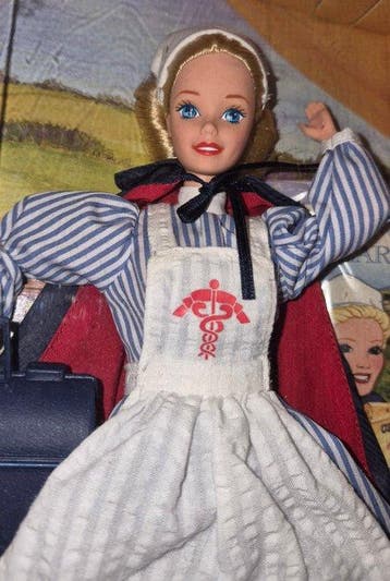 Mattel - Barbiepop Barbie nurse infermiera di guerra
