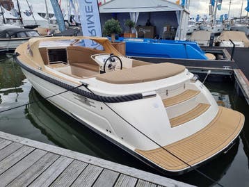 PRIMEUR 850 CABIN MET SUZUKI 200 pk | Compleet uitgevoerd |, Nieuw, Polyester, Benzine, Binnenboordmotor