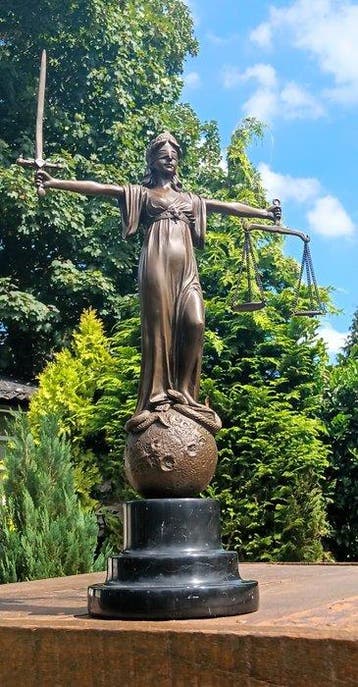 Beeld, Justitia godin van gerechtigheid - 46 cm - brons, Antiek en Kunst