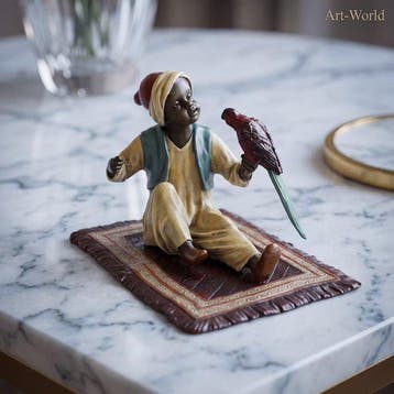 Beeld, Jongen met papegaai - 8.2 cm - Brons
