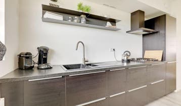 Te Huur 5 Kamer Appartement Forellendaal In Den Haag, Huizen en Kamers, Den Haag, Den Haag, Direct bij eigenaar, Appartement