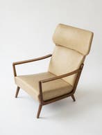 Stoel - Hout, Synthetisch leder - Een vintage fauteuil.