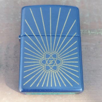 Zippo Atomic Age 2009 dark blue - Zonder minimumprijs -, Nieuw