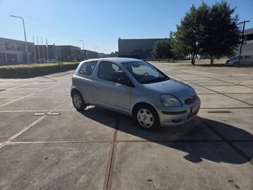 Toyota Yaris 1.3 16V VVTI 2005 1STE EIG|VOLLEDIG ONDERHOUDEN, Auto's, Toyota, Voorwielaandrijving, Stof, Gebruikt, Zwart