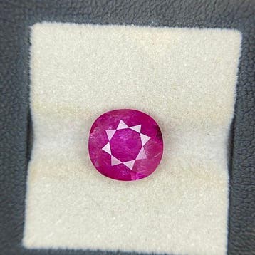 Zonder minimumprijs - 1 pcs Rood, Paars Robijn - 5.06 ct -, Sieraden, Tassen en Uiterlijk, Nieuw
