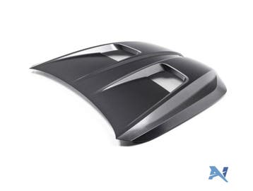 Dit betreft een BMW G90 G99 M5 Alpha - N  Carbon motorkap, Verzenden