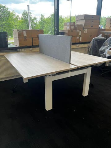 Zit sta duo bureau, inclusief akoestisch tussenscherm, Verzenden, In hoogte verstelbaar, Zo goed als nieuw