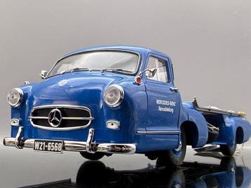 CMC 1:18 - Modelauto - 1954 - Mercedes-Benz Renntransporter, Nieuw