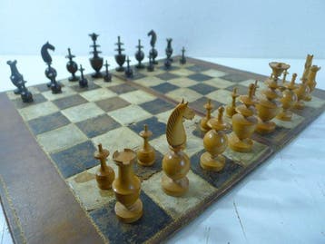 Antique jeu déchecs Directoire periode restauration avec