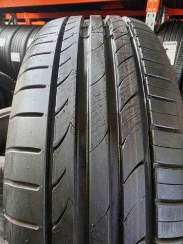 225/55r18 98V Tracmax Demo zgn Dot 25 7mm, Ophalen, 18 inch, Nieuw, Band(en)