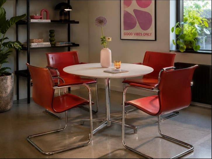 Matteo Grassi MG15 vergaderstoel, rood, Huis en Inrichting, Stoelen, Overige kleuren, Gebruikt, Ophalen of Verzenden
