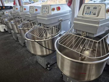 **veiling** bakkerij ovens kneders broodsnijmachines en meer, Gebruikt, Bakkerij en Slagerij