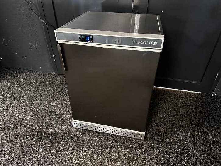 Tefcold UR200S-I UF200S Horeca Barkoeling Koelkast Vriezer, Zakelijke goederen, Horeca | Keukenapparatuur, Nieuw zonder verpakking