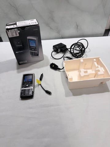 Samsung SGH-C130 - Mobiele telefoon - In originele, Nieuw
