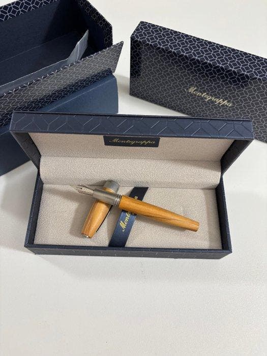 Montegrappa - HeartWood - Vulpen, Verzamelen, Pennenverzamelingen